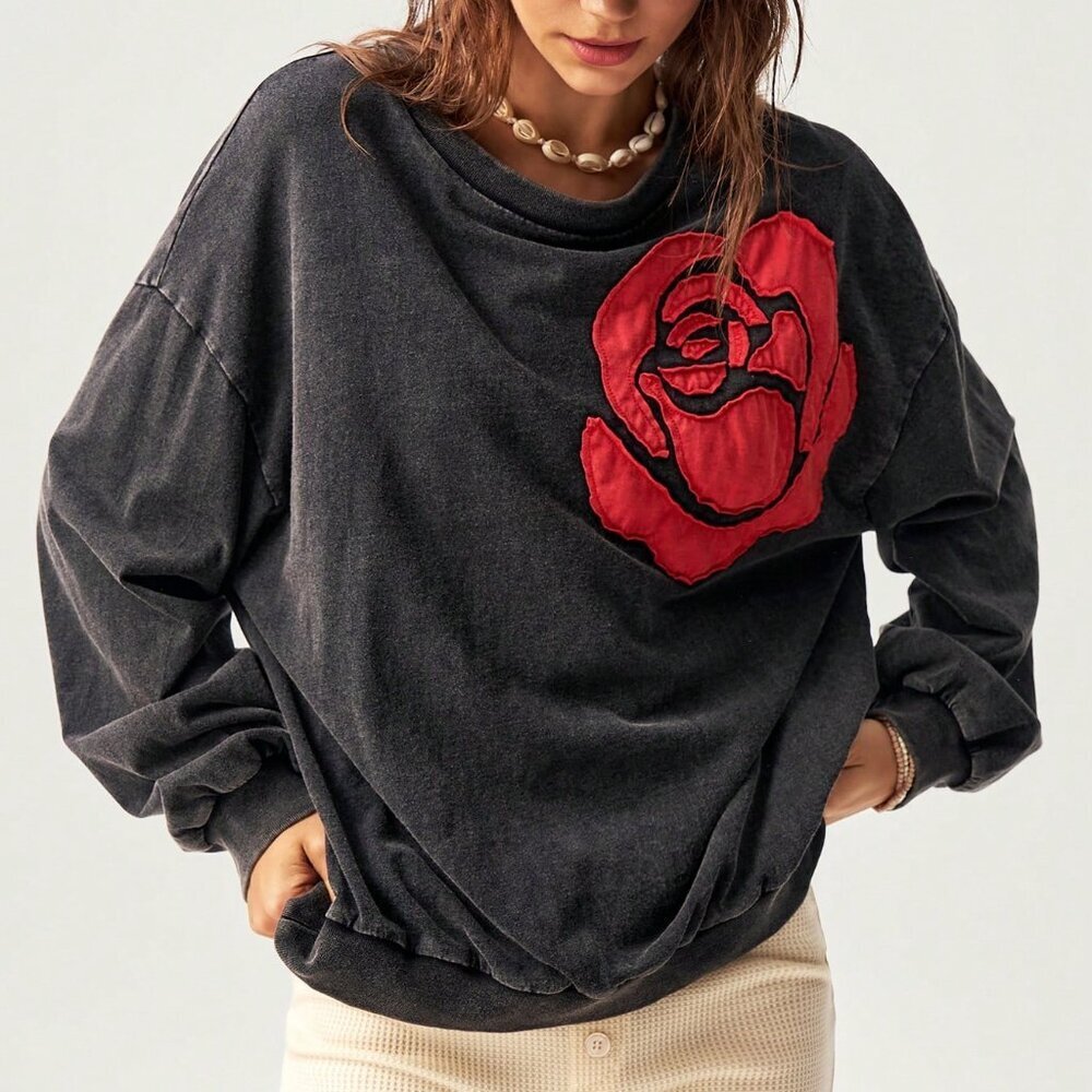 Black Casual Women's Floral Print T-Shirt - Picture 2 of 9